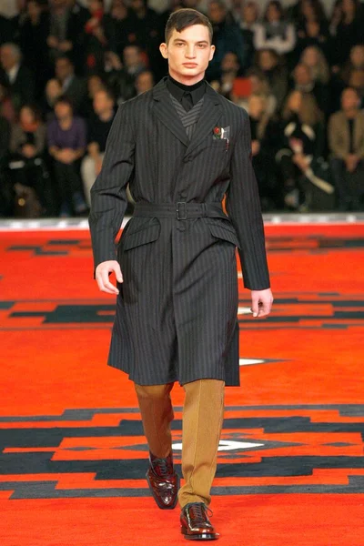 Look 14